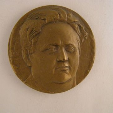 Д. МООР (1883-1946)