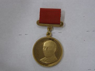 Член - кор. РАН В.М. Ковтуненко (1921 - 1995)
