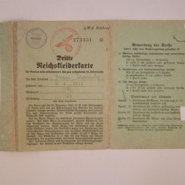 Dritte Reichskleiderkarte